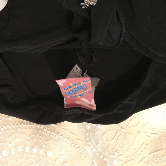 Black top - Picture 3 of 3